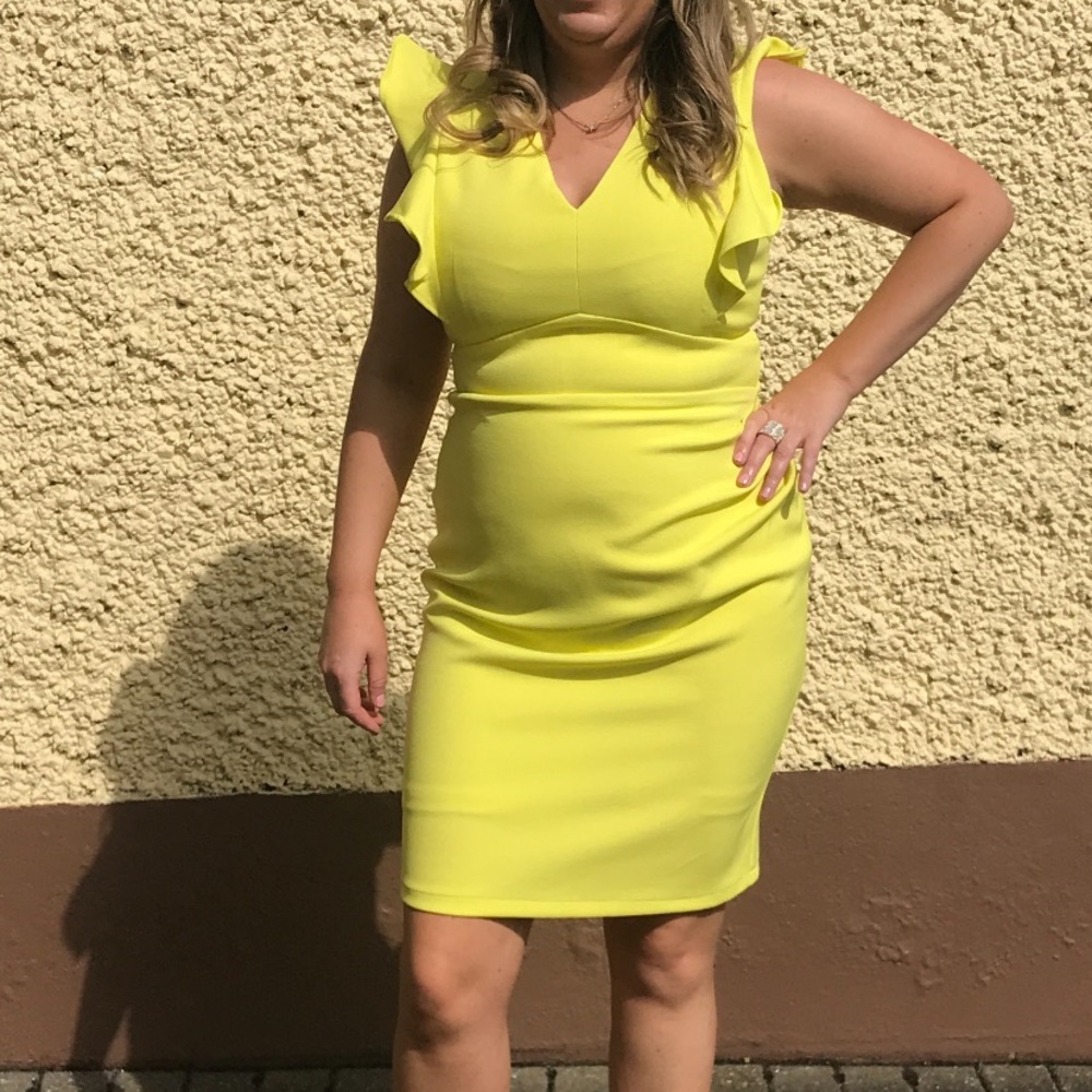 Yellow dress midi